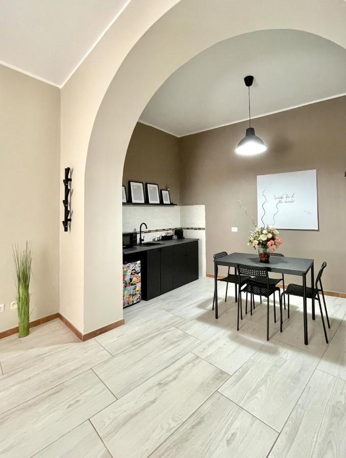 Grey Apartment Caiazzo Экстерьер фото